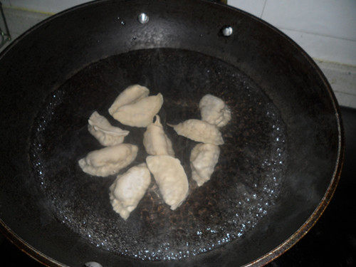 虾仁手工饺子步骤9