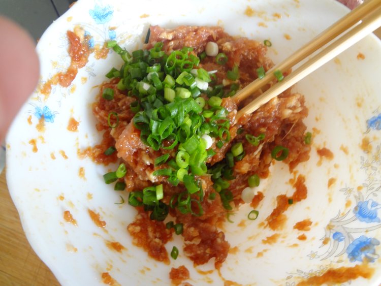 猪肉扁豆饺子步骤5