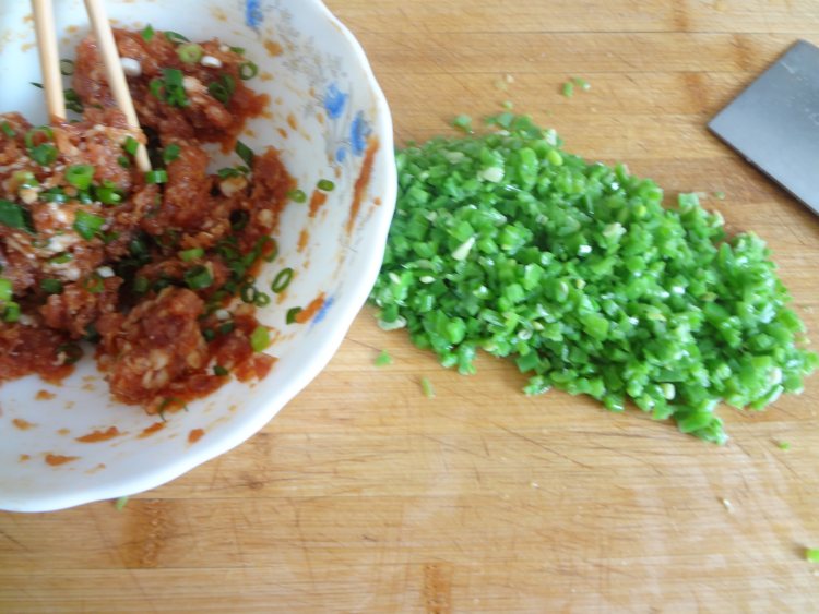 猪肉扁豆饺子步骤7