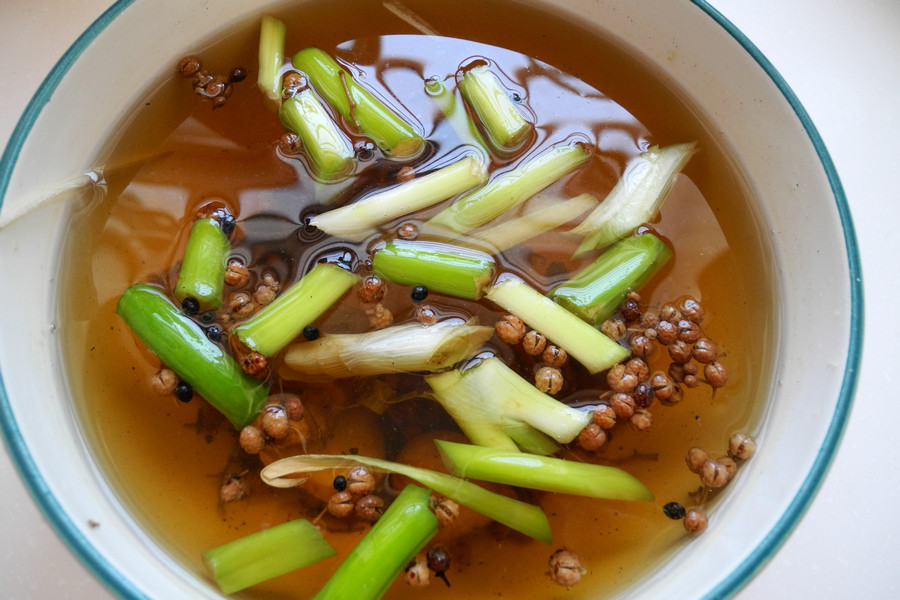 金枪鱼水饺步骤1
