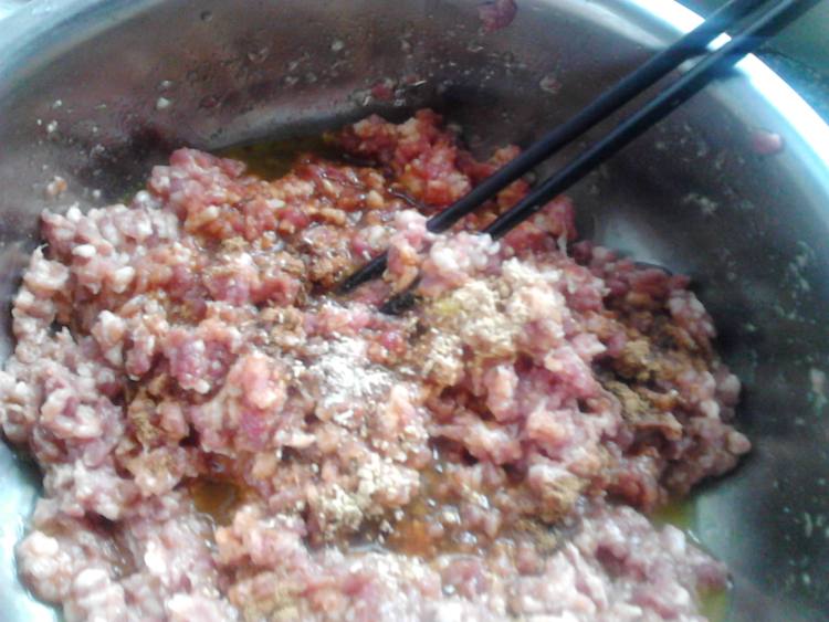 猪肉菜葫芦馅蒸饺步骤5