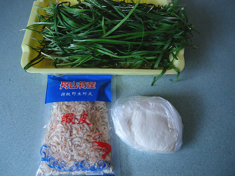 韭菜虾皮煎饺步骤1