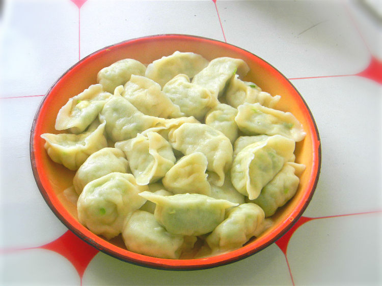 角瓜鸡蛋青椒馅水饺步骤12
