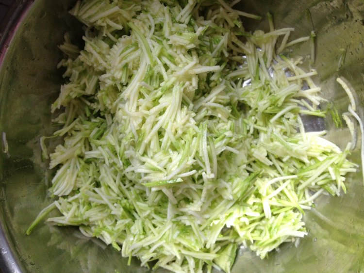 羊肉茄子水饺步骤1