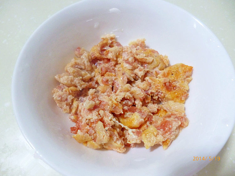 西红柿鸡蛋饺子步骤1