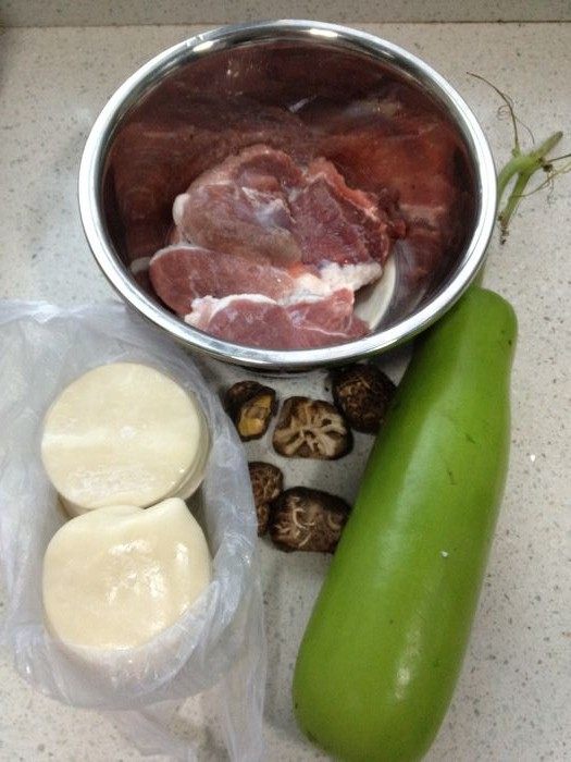 瓠瓜鲜肉水饺步骤1