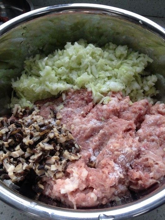 瓠瓜鲜肉水饺步骤3