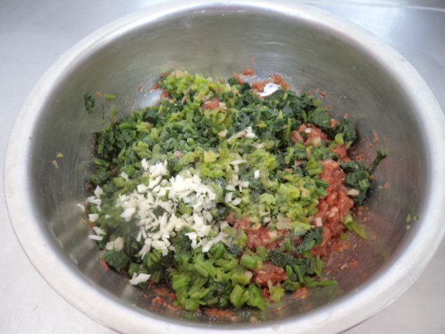 猪肉菠菜馅水饺步骤4