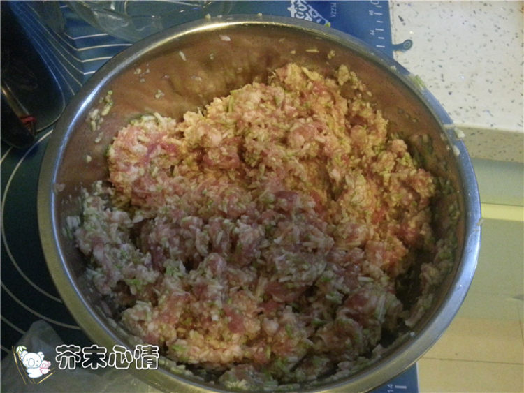 茭瓜猪肉饺步骤4