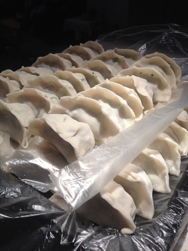 芹菜马蹄煎饺步骤6