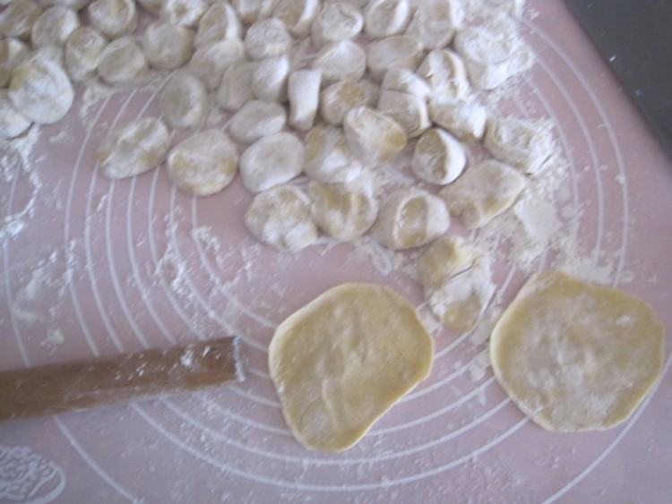 蒜苔木耳馅饺子步骤7