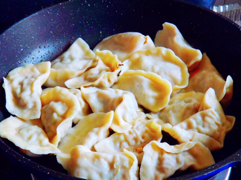 平底锅煎饺子步骤2