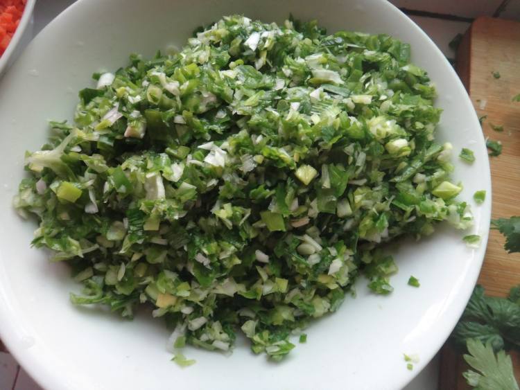 芹菜粉丝饺步骤2