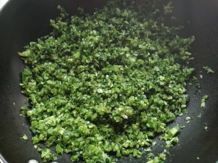 芹菜粉丝饺步骤4