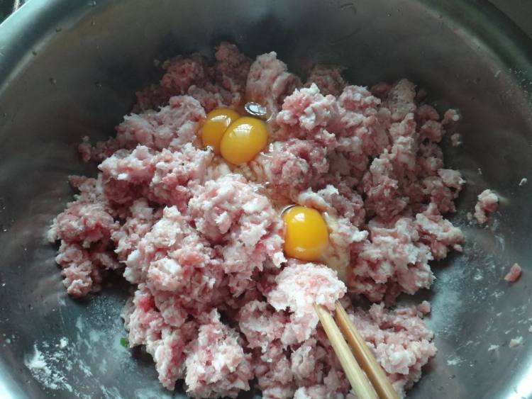 芹菜粉丝饺步骤9