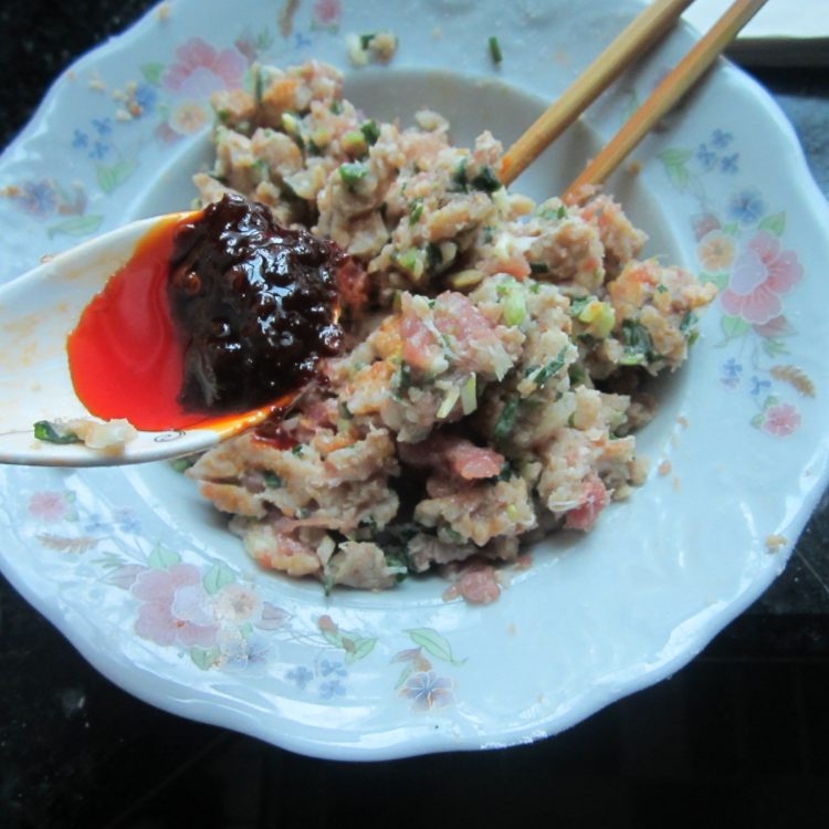 鱼香川味饺子步骤3