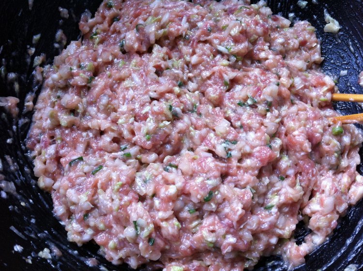 猪肉白菜馅水饺步骤3