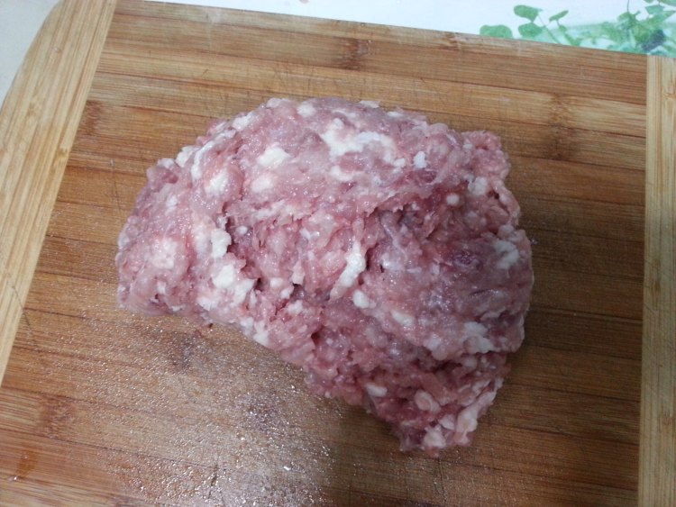 荠菜牛肉水饺步骤1