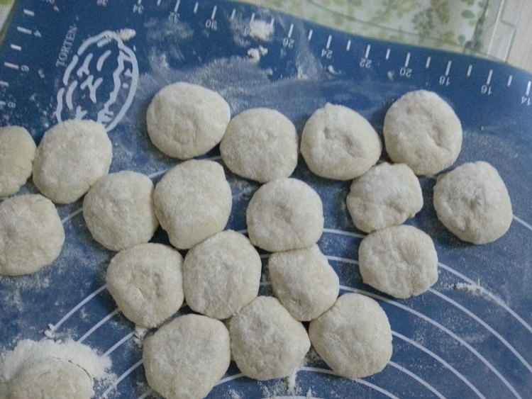荠菜牛肉水饺步骤7