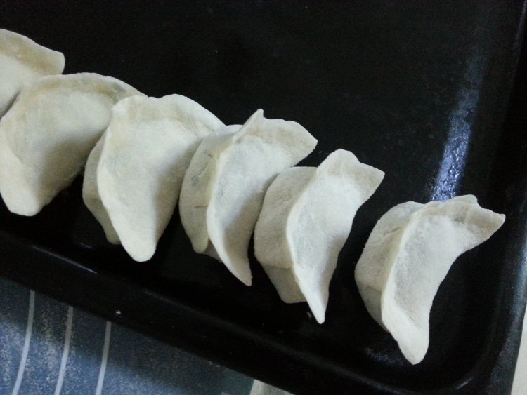 荠菜牛肉水饺步骤9