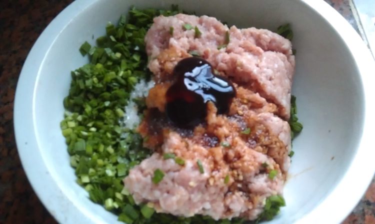 韭菜鲜肉饺步骤3