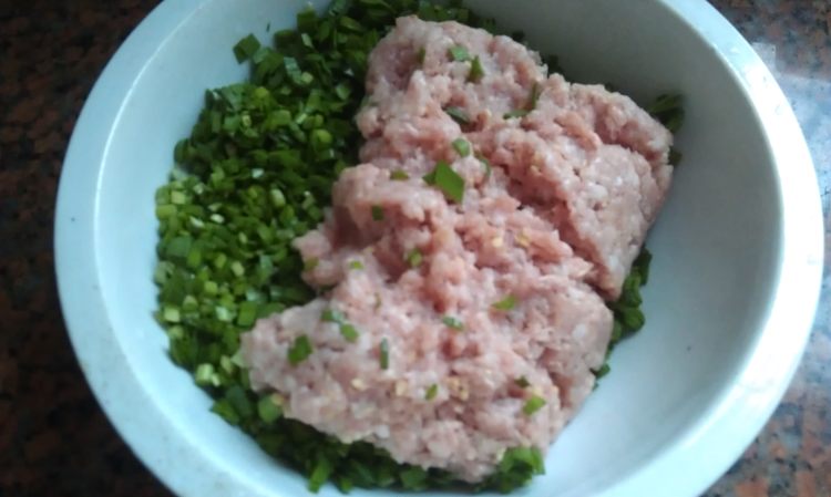 韭菜鲜肉饺步骤2