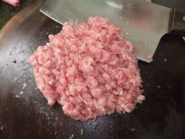 黄金香菇猪肉饺子步骤2