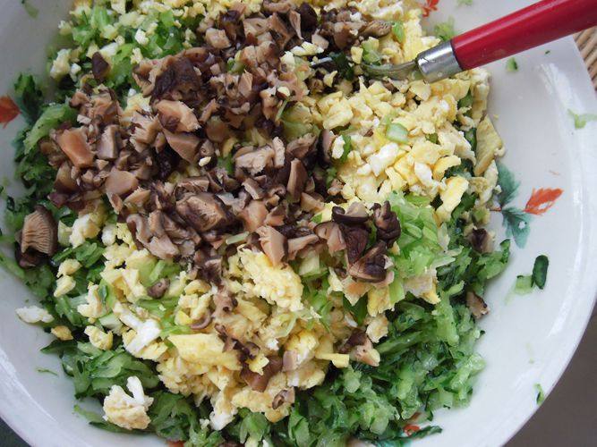 黄瓜鸡蛋香菇饺子步骤8