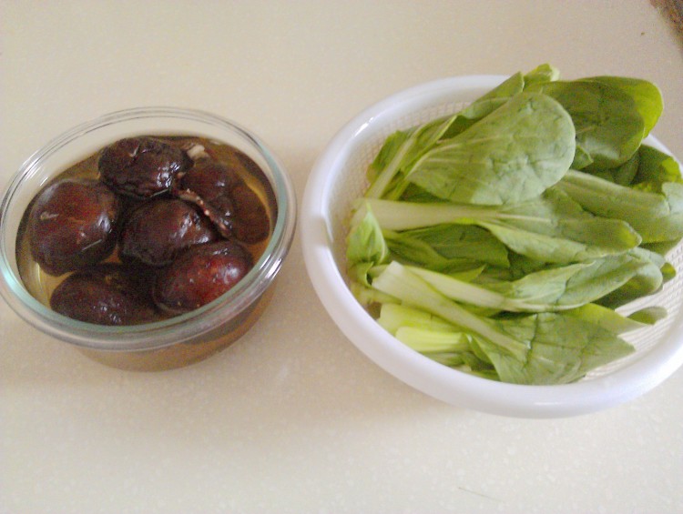 香菇青菜烫面蒸饺步骤3