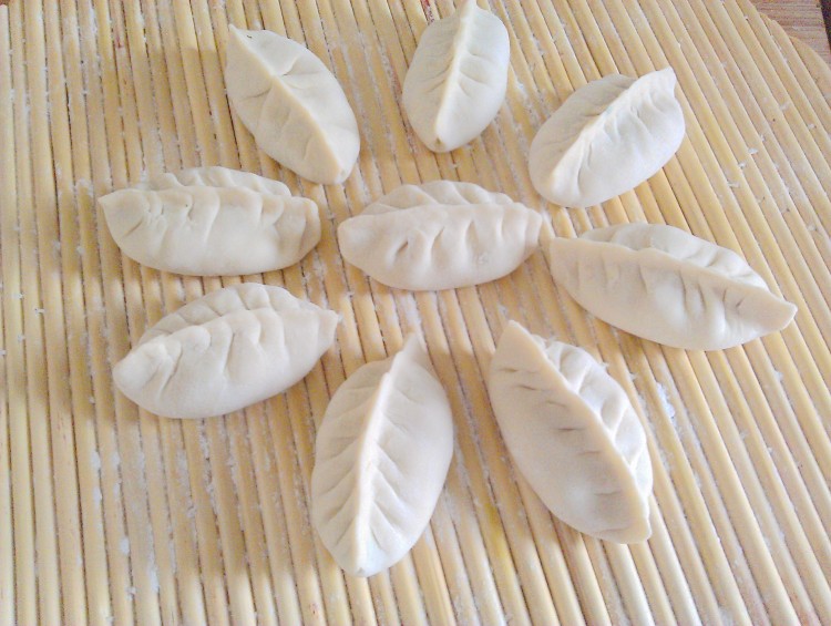 香菇青菜烫面蒸饺步骤13
