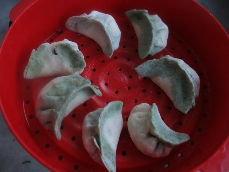 海鲜菇烫面蒸饺步骤17