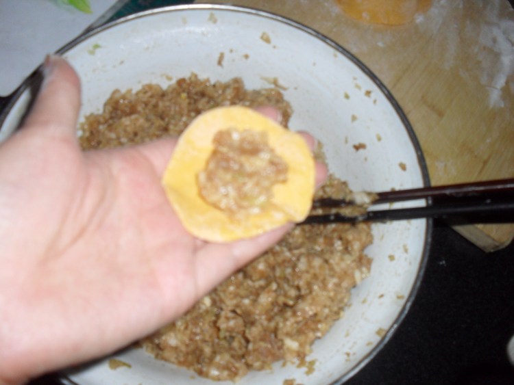 南瓜白菜肉饺子步骤7