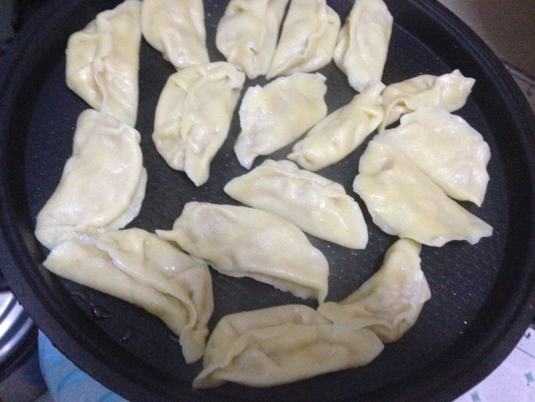 快手煎饺步骤7