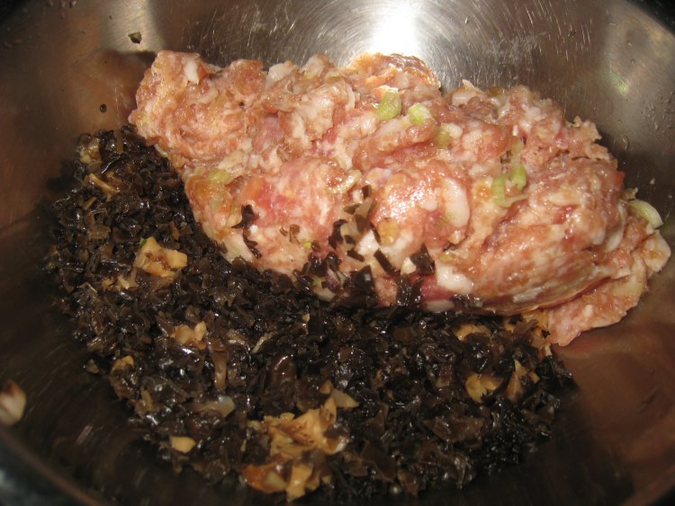 香菇木耳猪肉饺步骤4