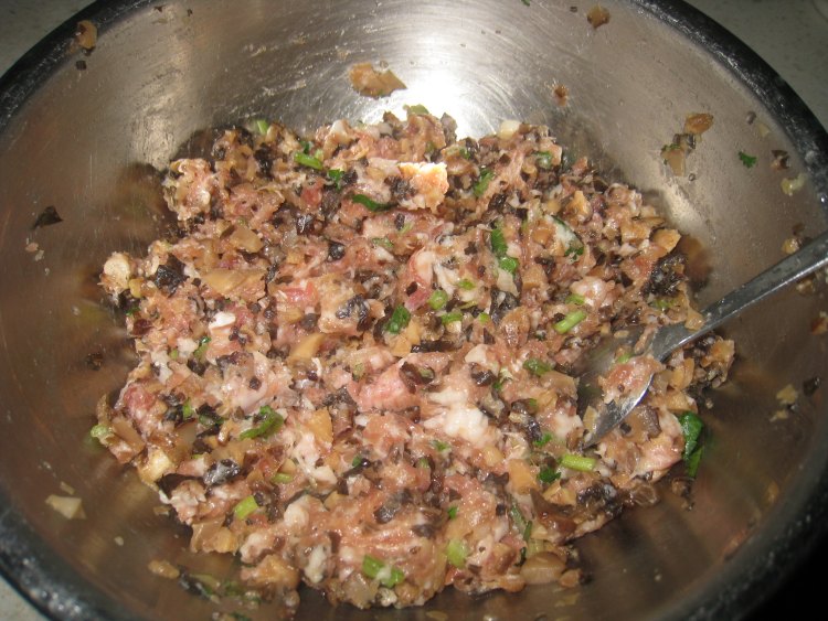 香菇木耳猪肉饺步骤5