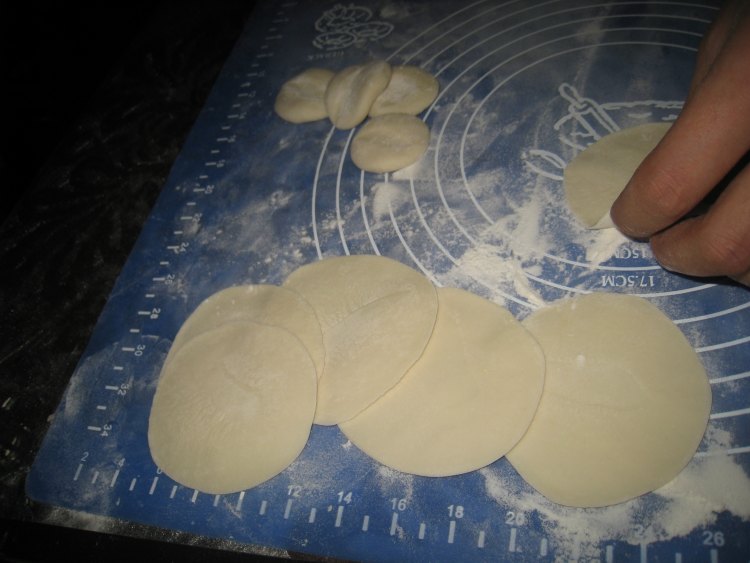 香菇木耳猪肉饺步骤8