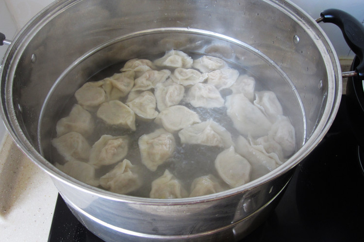 水萝卜三鲜饺子步骤16