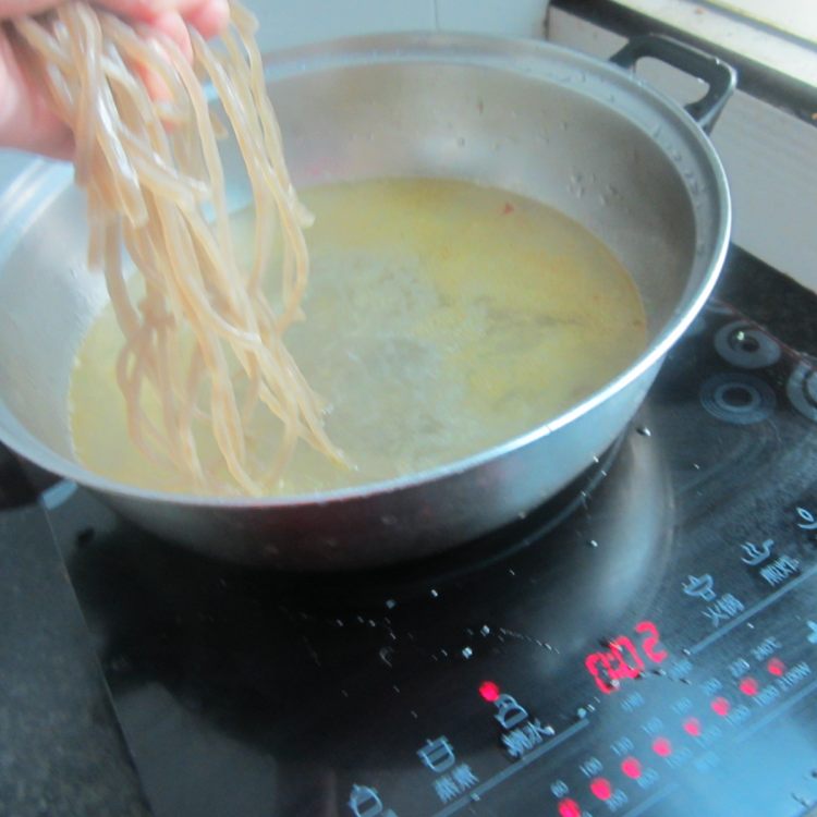 白菜南粉煮饺子步骤5