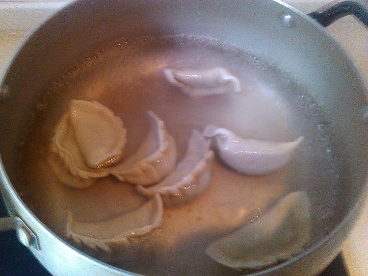 荠菜猪肉饺步骤5