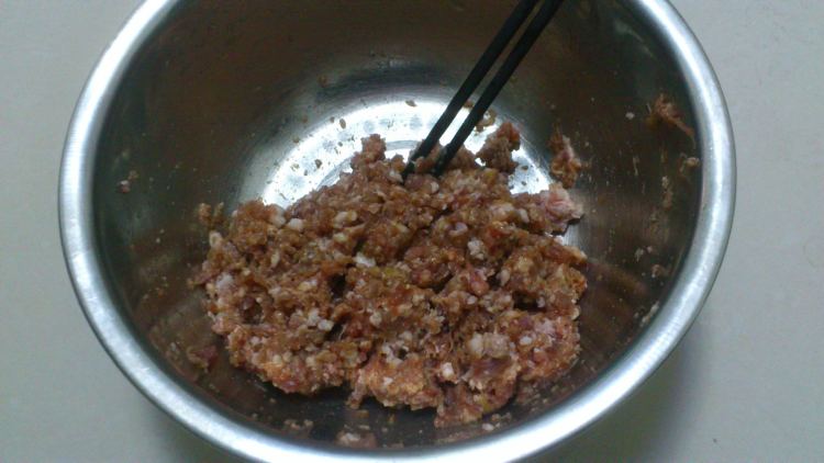 羊肉莲藕水饺步骤1