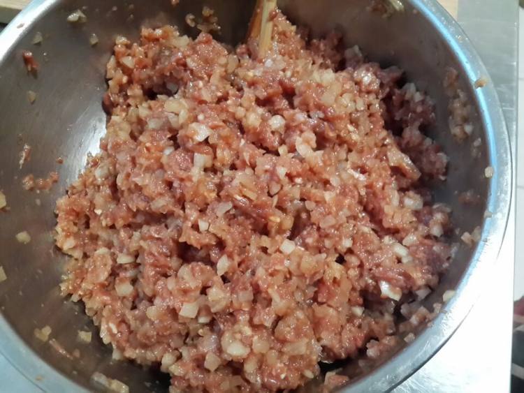 干萝卜条里脊饺子步骤3
