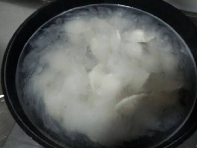干萝卜条里脊饺子步骤7