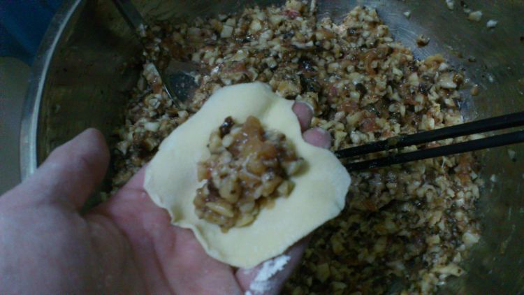 玉米面香菇肉水饺步骤13