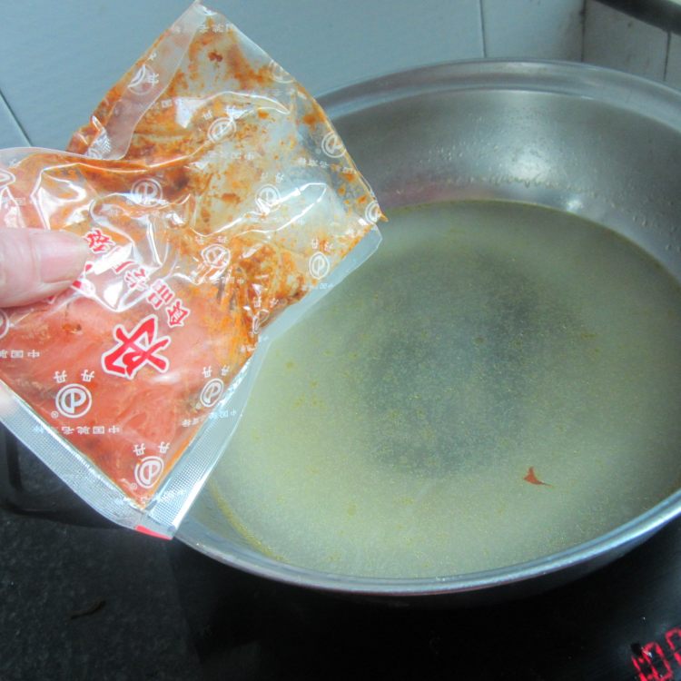 麻辣粉丝饺子步骤4