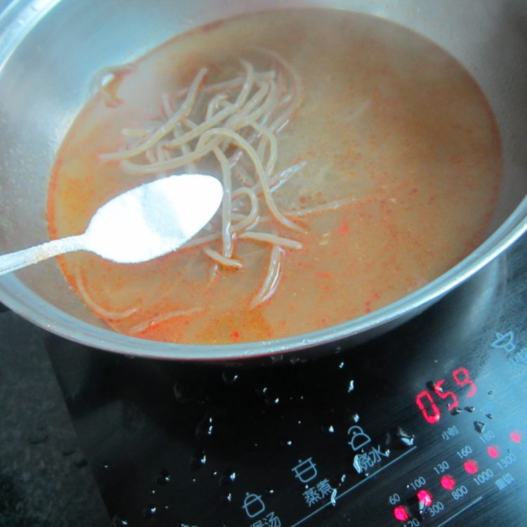 麻辣粉丝饺子步骤7
