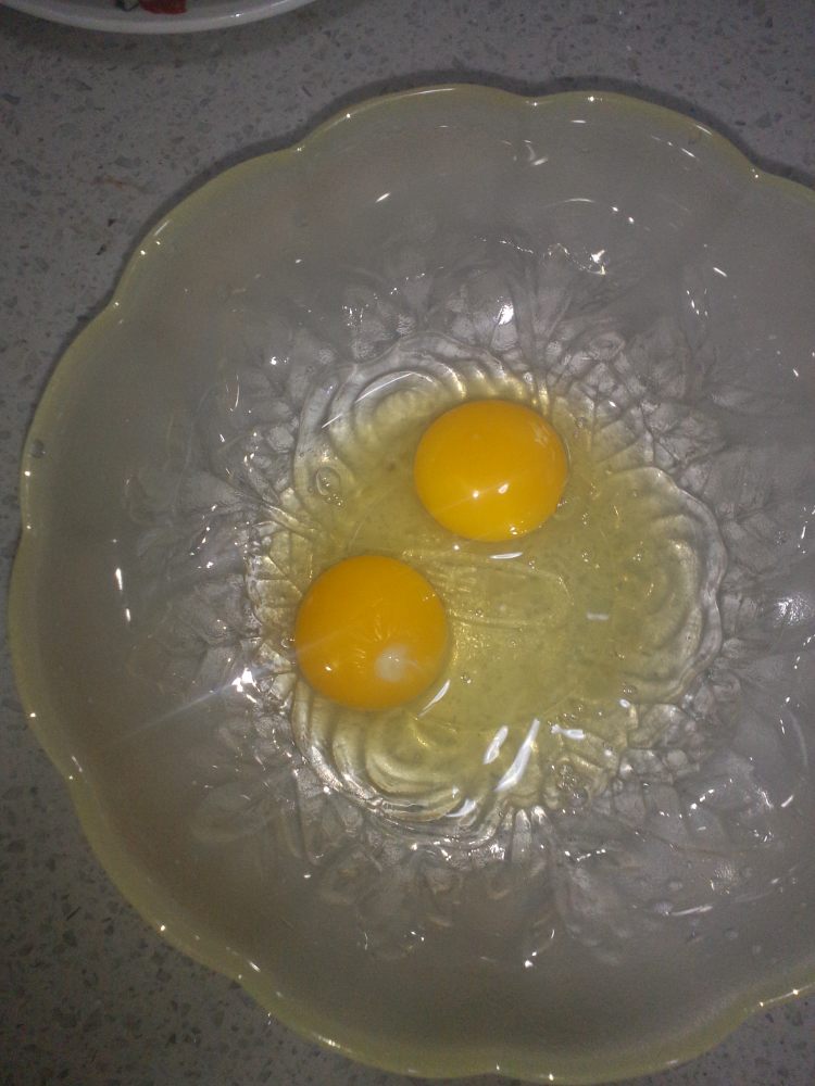 鸡蛋茴香饺子步骤1