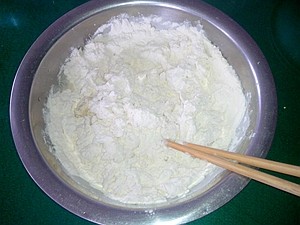 肉圆白菜饺子步骤2