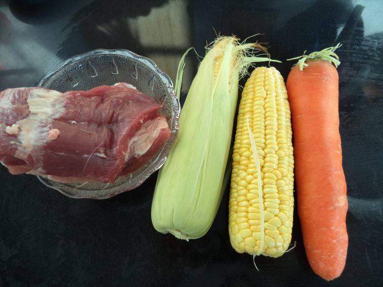 玉米胡萝卜猪肉饺子步骤4