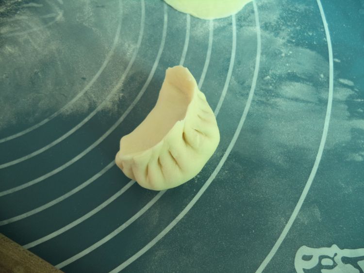 玉米胡萝卜猪肉饺子步骤12
