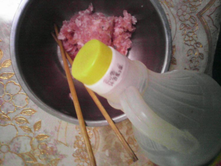 大葱鲜肉饺子步骤7